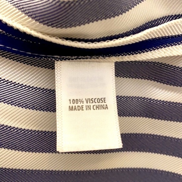 NWOT Women’s St. John’s Boutique Blue and White Striped Bow Blouse Size Small - Picture 7 of 8